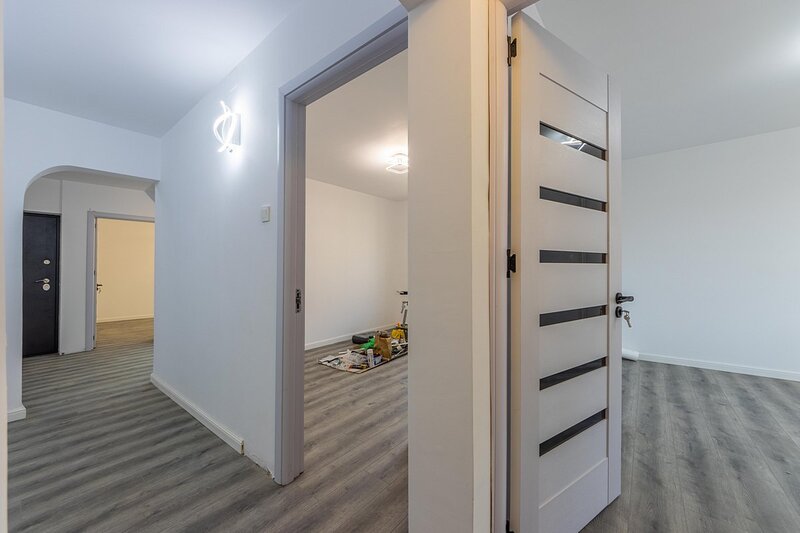 Aparatorii Patriei, langa facultatea Spiru Haret (in renovare totala)