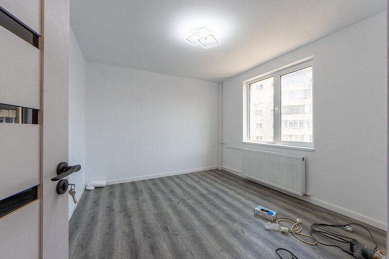 Aparatorii Patriei, langa facultatea Spiru Haret (in renovare totala)